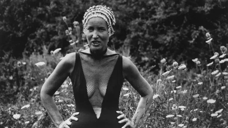 Grey Gardens still 3