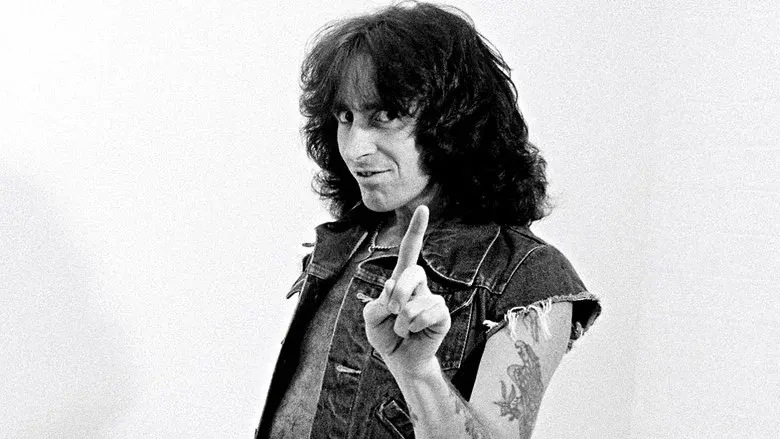 AC/DC - Plug Me In still 3