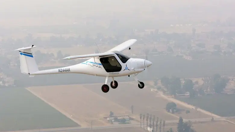 The Great Electric Airplane Race still 2