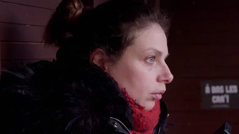 Devant – Contrechamp de la rétention still 3