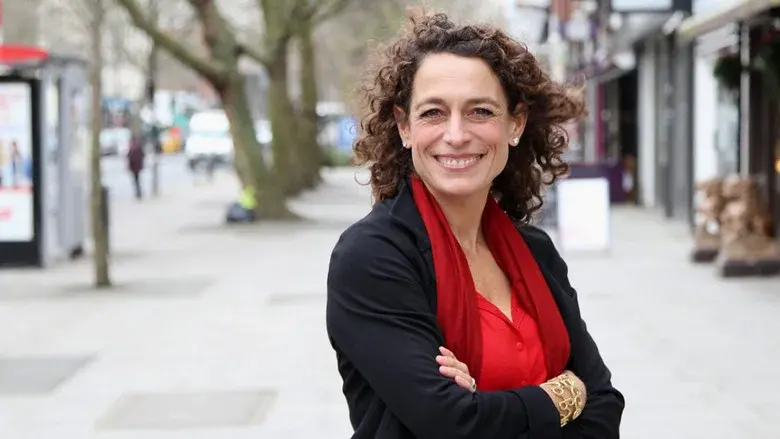 Alex Polizzi: Chefs on Trial still 1