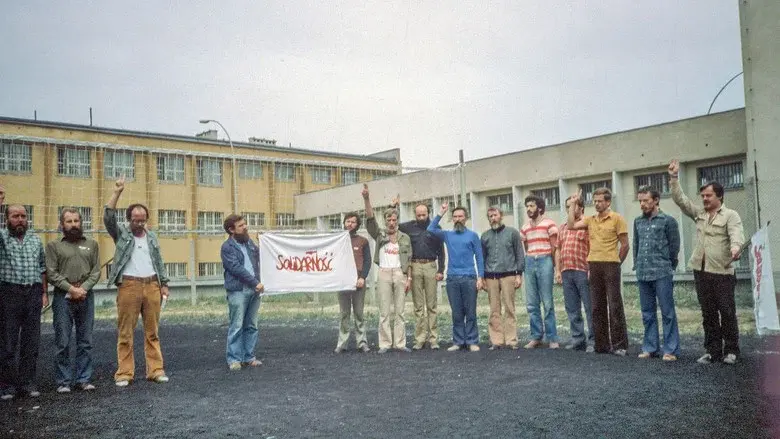 Solidarność: How Solidarity Changed Europe still 1