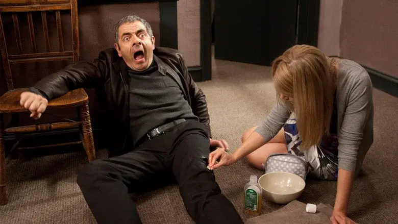 Johnny English Reborn still 8