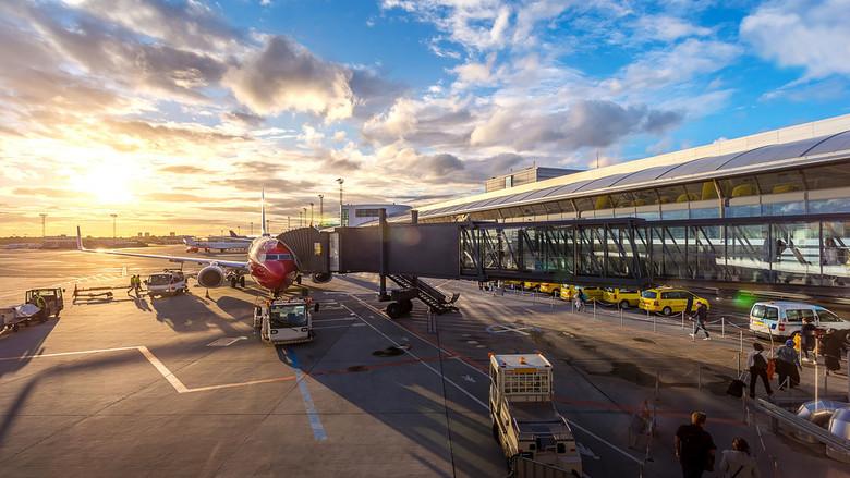 Britain's Busiest Airport: Heathrow still 2