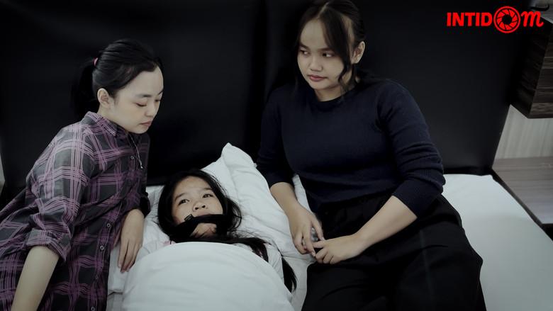 Pulanglah... Aku Tak Bisa Sendiri still 8