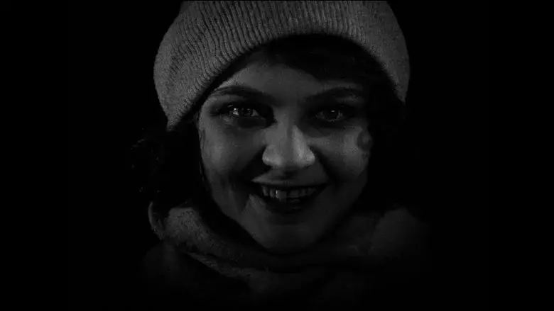 The Girl with the Hat Box still 6