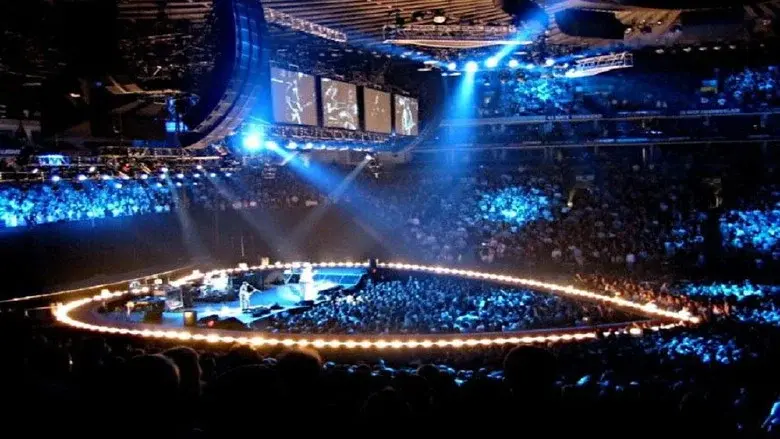 U2: Elevation 2001 - Live from Boston still 1