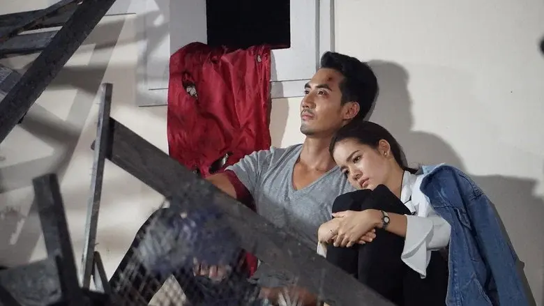 Hong Nuea Mung Korn still 1
